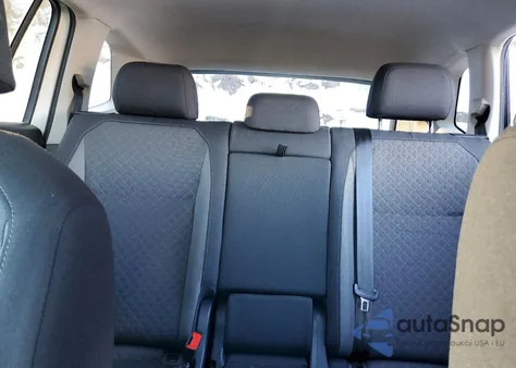 2020 Volkswagen Tiguan S z USA, uszkodzony, nr VIN 3VV1B7AX4LM077931